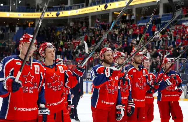 ЦСКА вновь проигрывает «Торпедо» на домашнем льду.